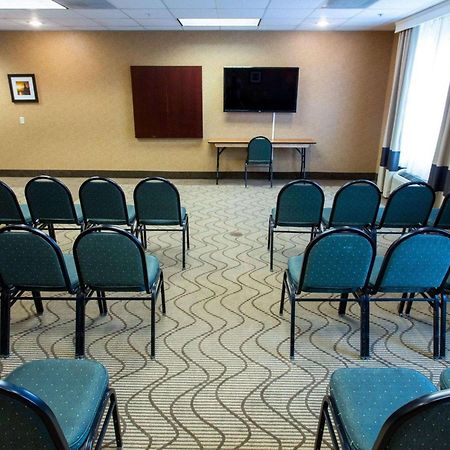 Kentwood Comfort Suites Grand Rapids South מראה חיצוני תמונה