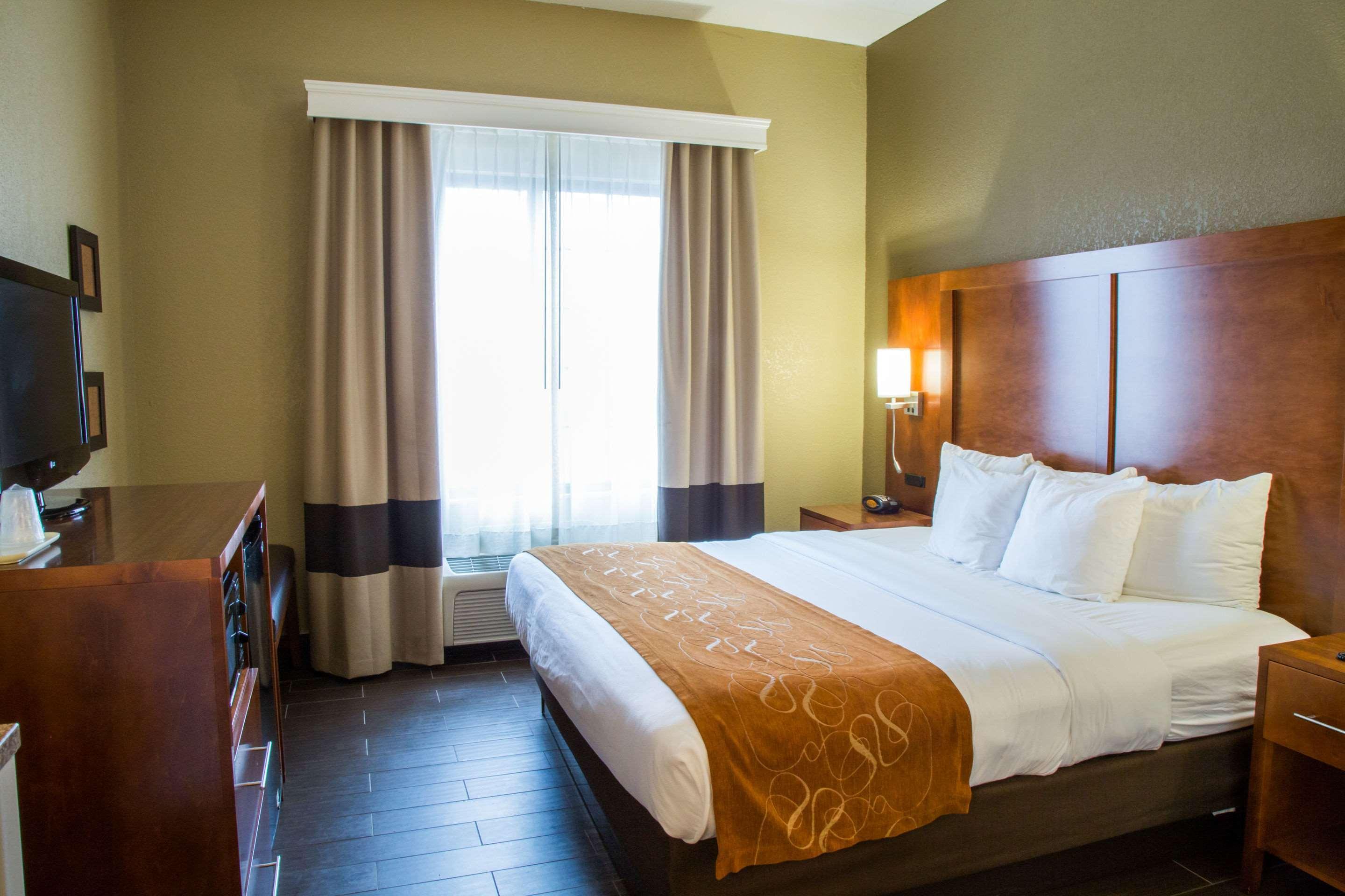 Kentwood Comfort Suites Grand Rapids South מראה חיצוני תמונה