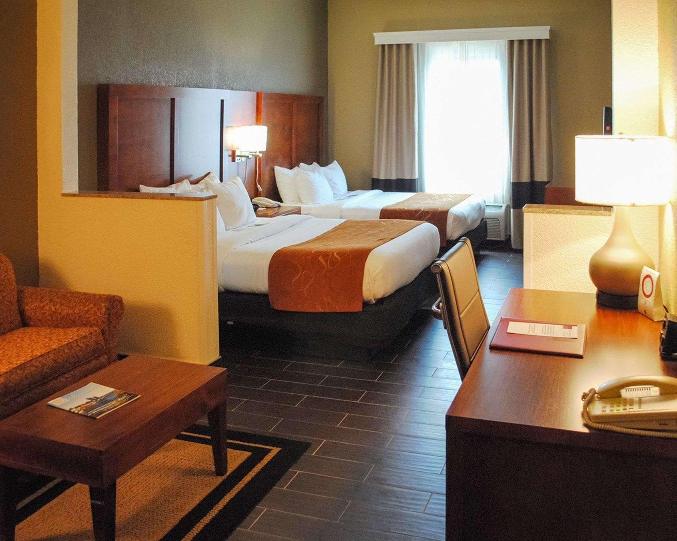 Kentwood Comfort Suites Grand Rapids South מראה חיצוני תמונה