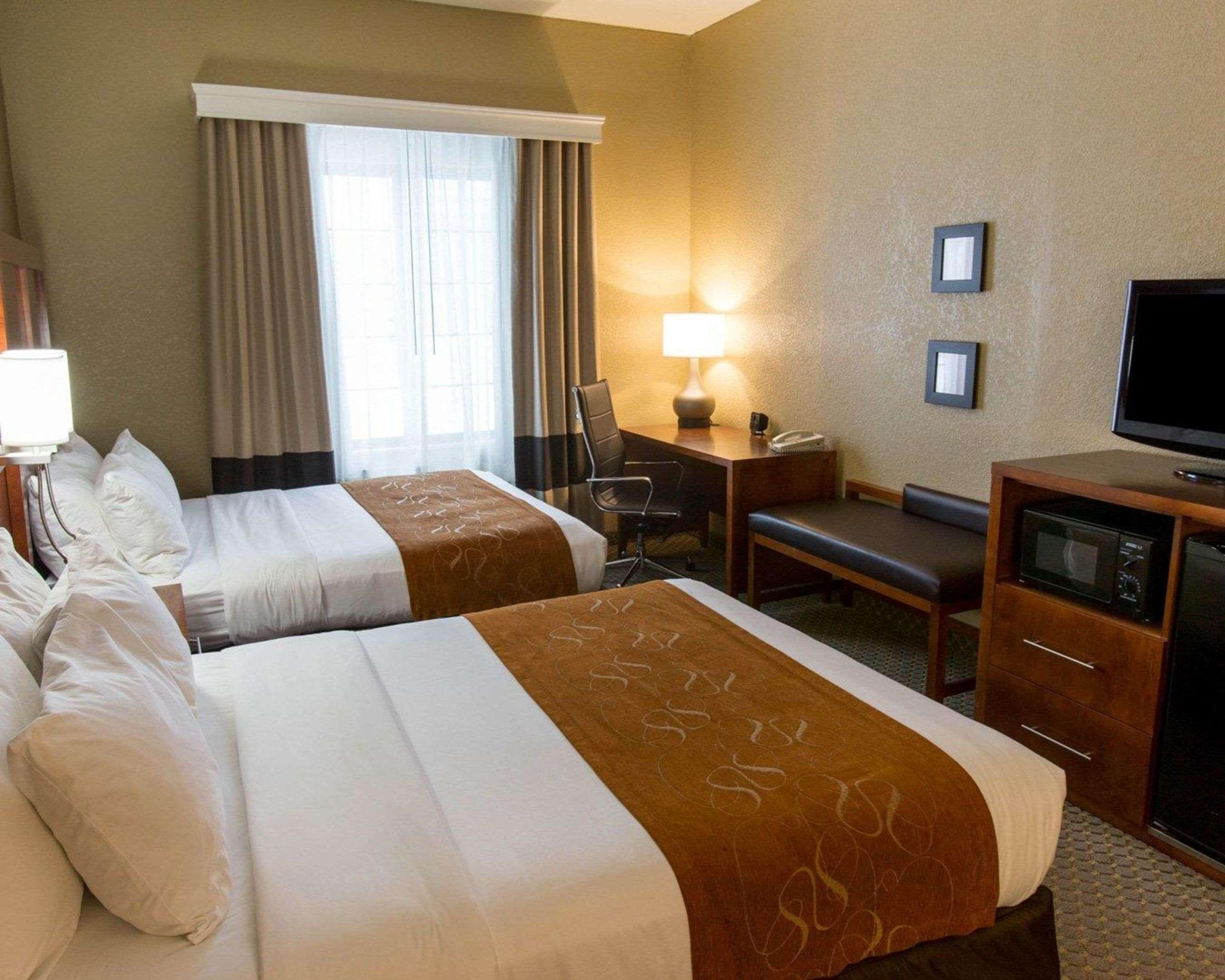 Kentwood Comfort Suites Grand Rapids South מראה חיצוני תמונה