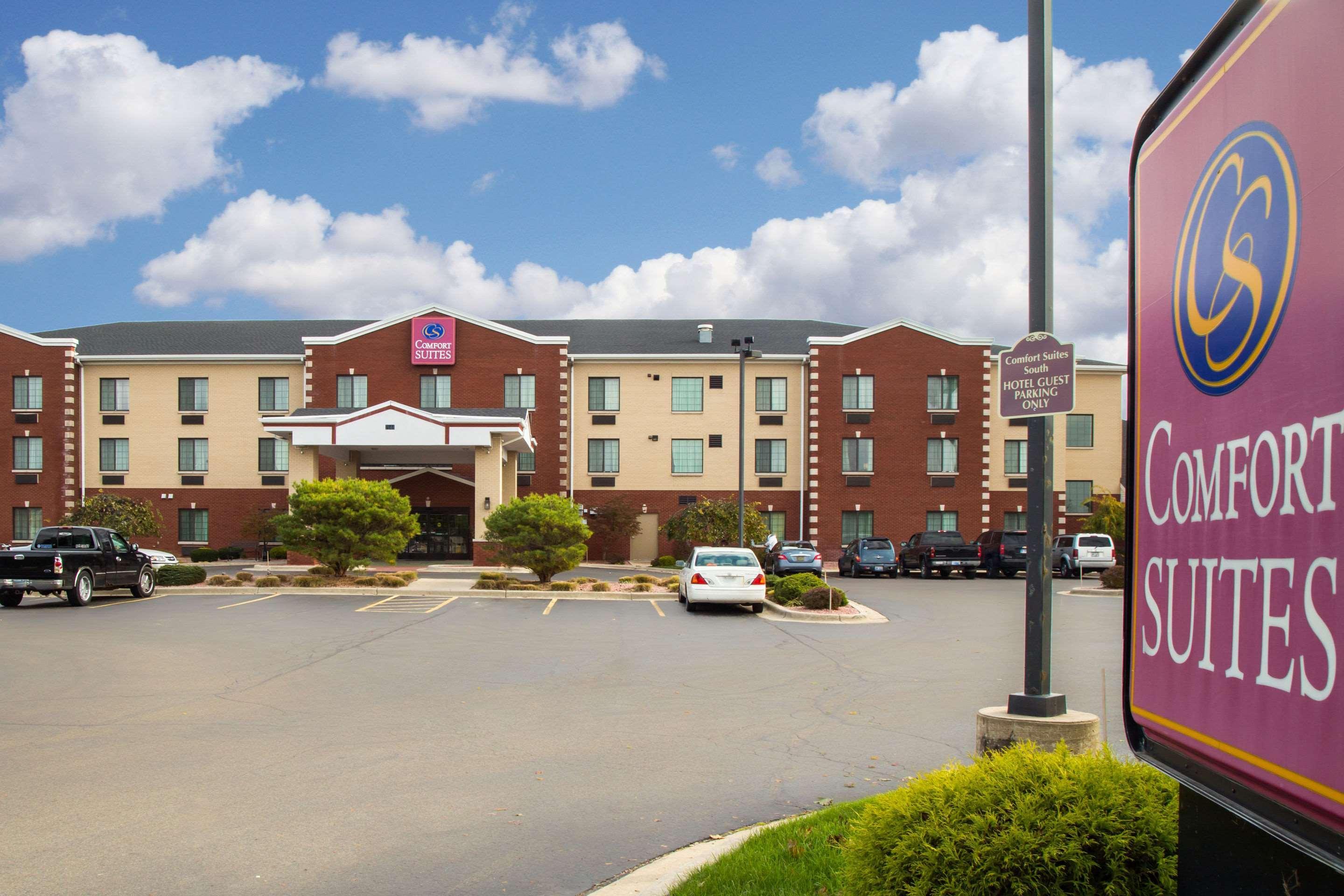 Kentwood Comfort Suites Grand Rapids South מראה חיצוני תמונה