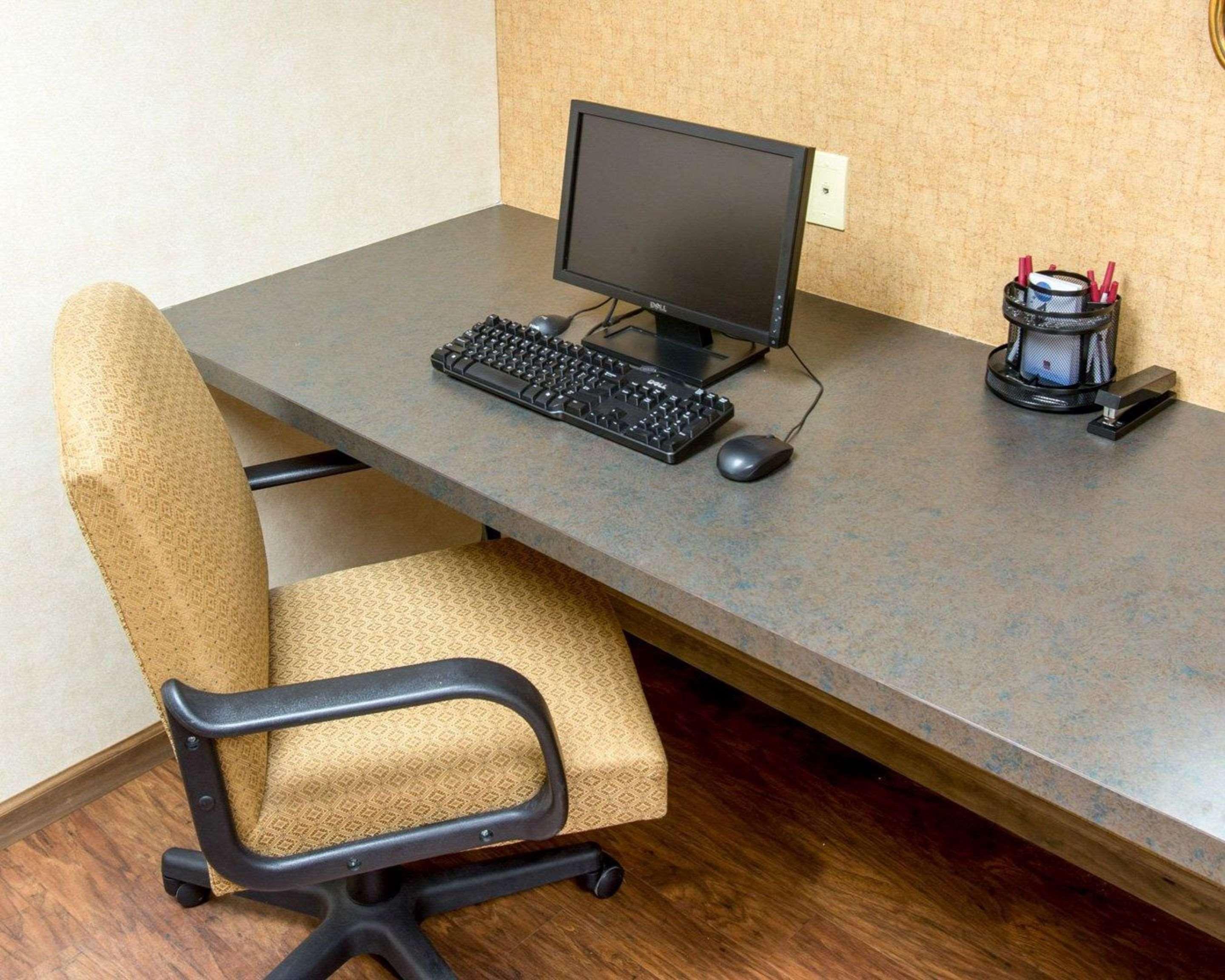 Kentwood Comfort Suites Grand Rapids South מראה חיצוני תמונה