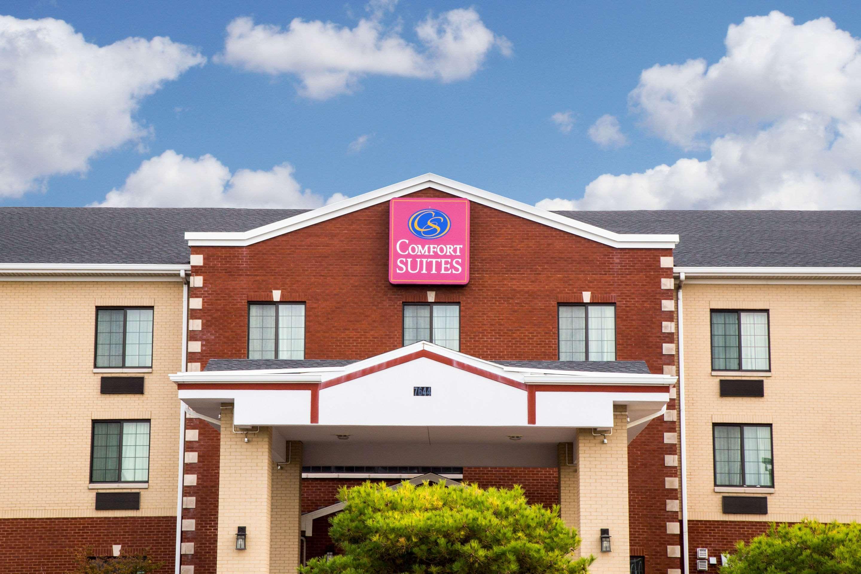 Kentwood Comfort Suites Grand Rapids South מראה חיצוני תמונה