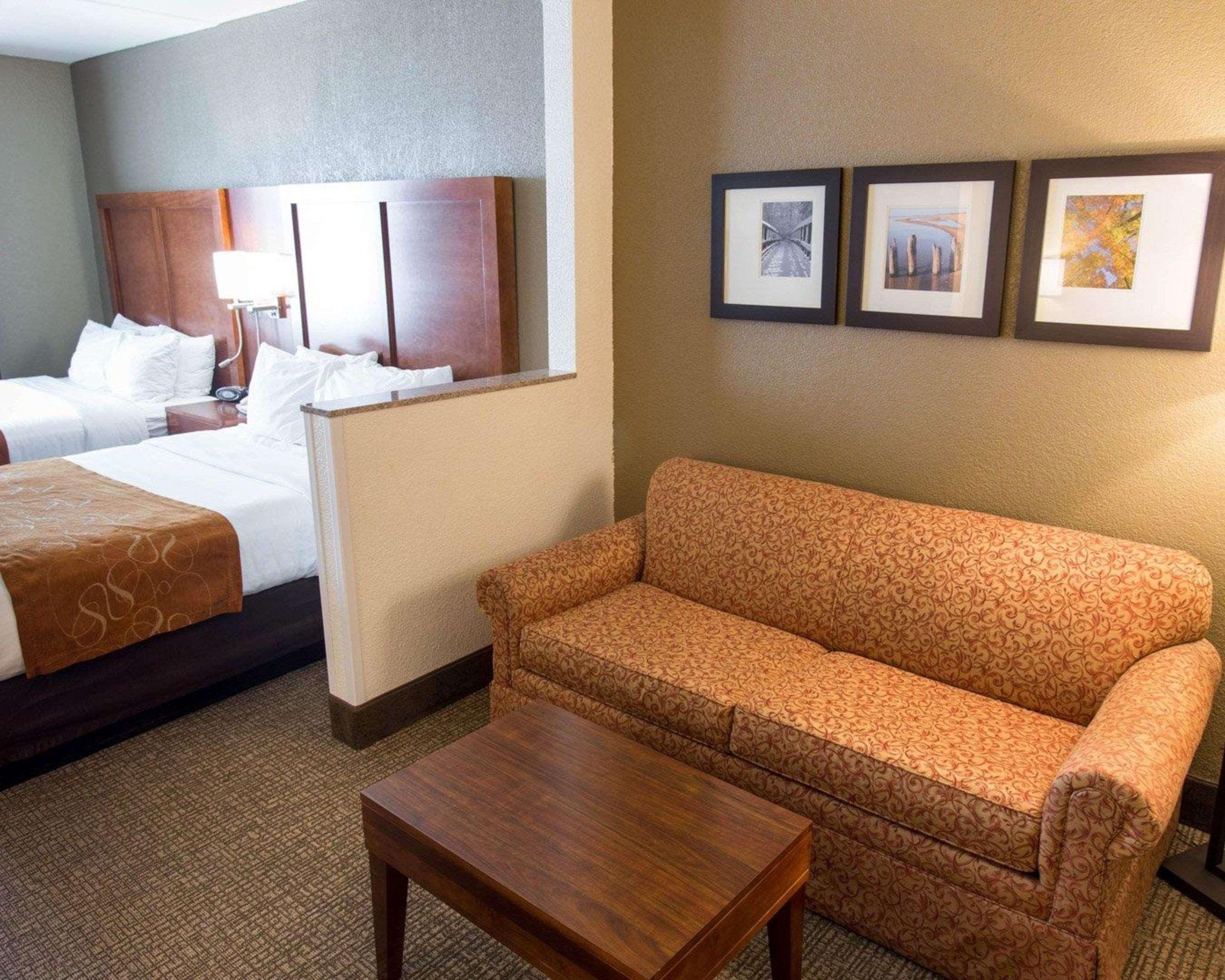 Kentwood Comfort Suites Grand Rapids South מראה חיצוני תמונה