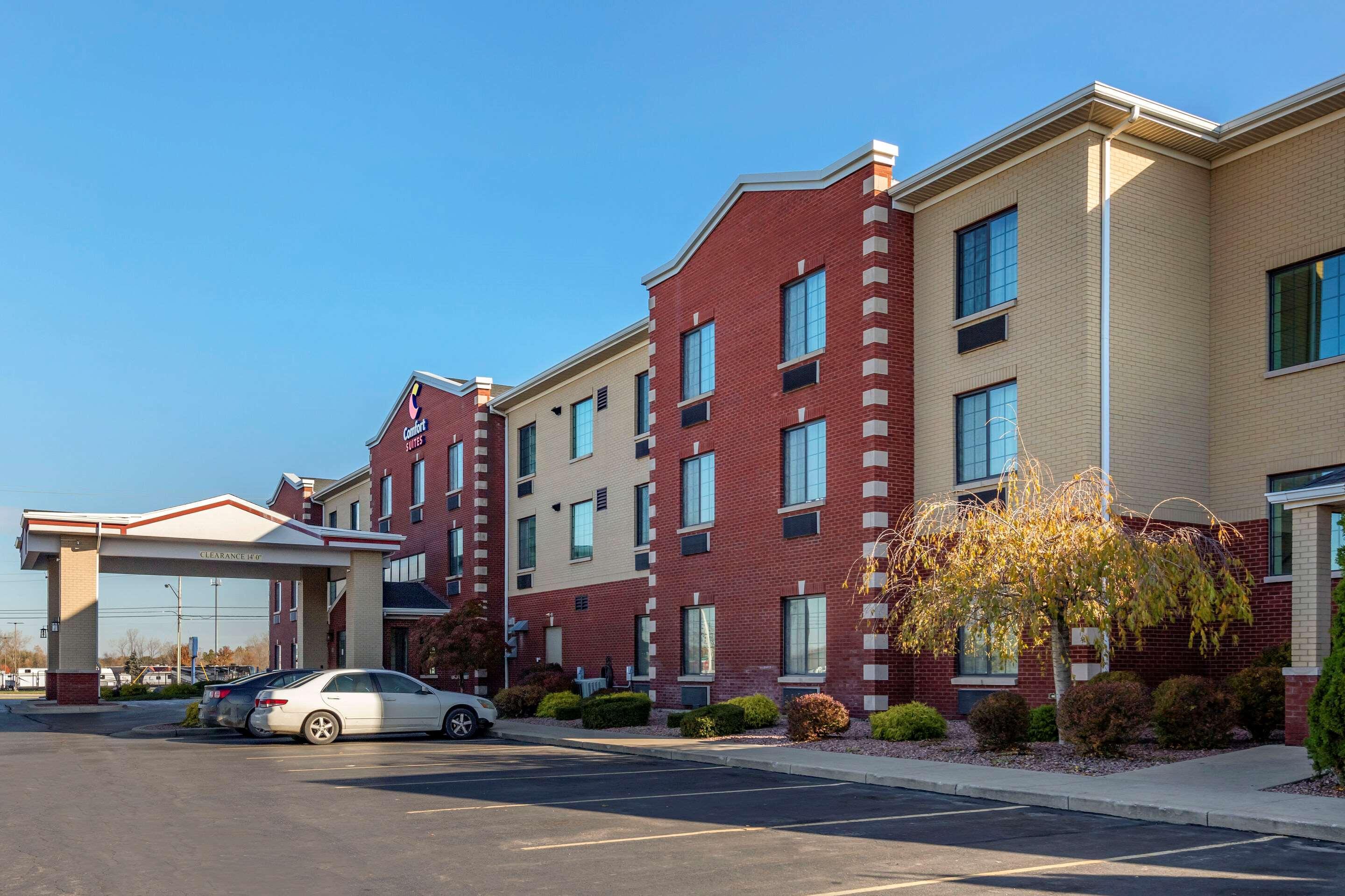 Kentwood Comfort Suites Grand Rapids South מראה חיצוני תמונה