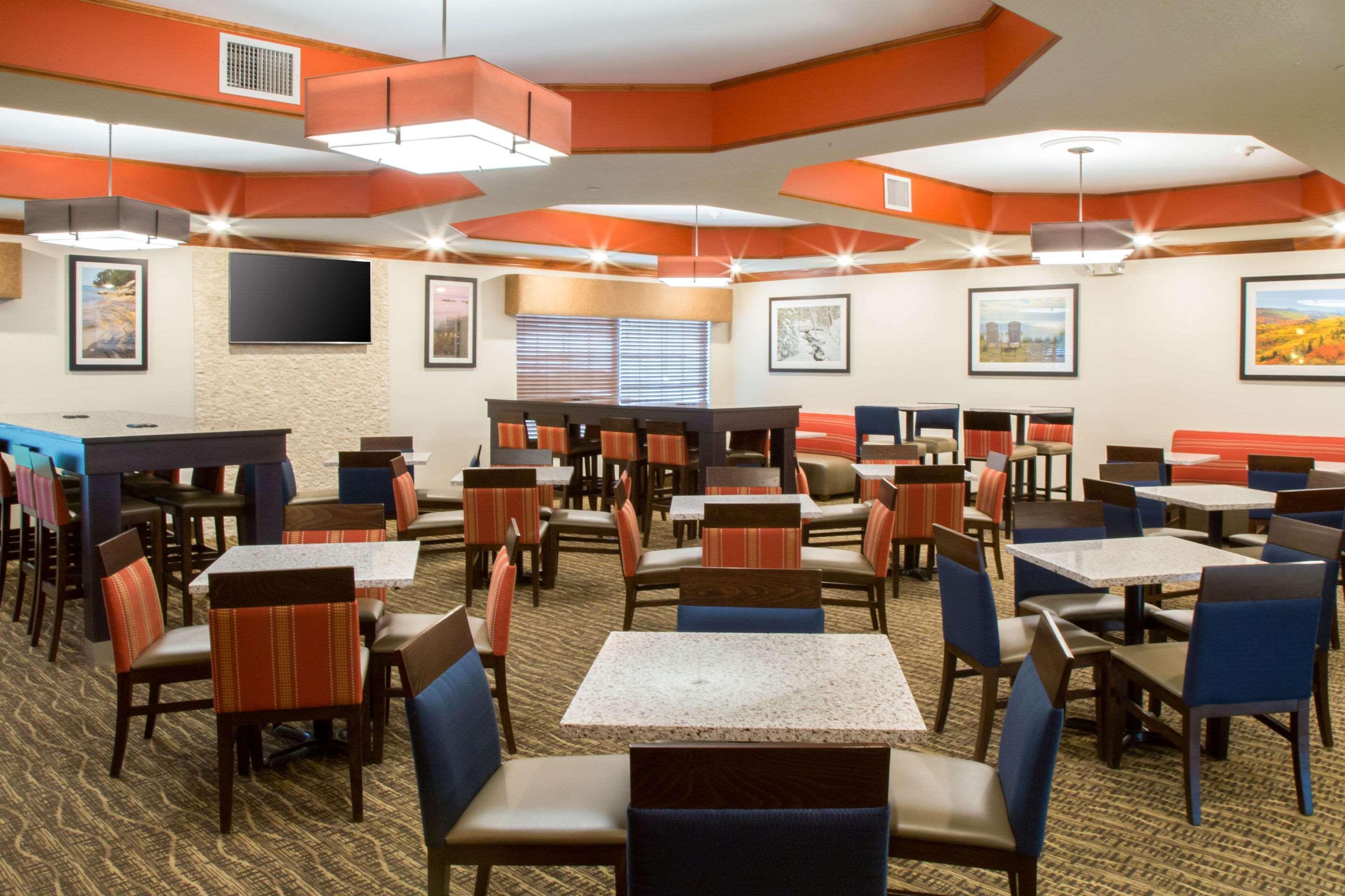 Kentwood Comfort Suites Grand Rapids South מראה חיצוני תמונה