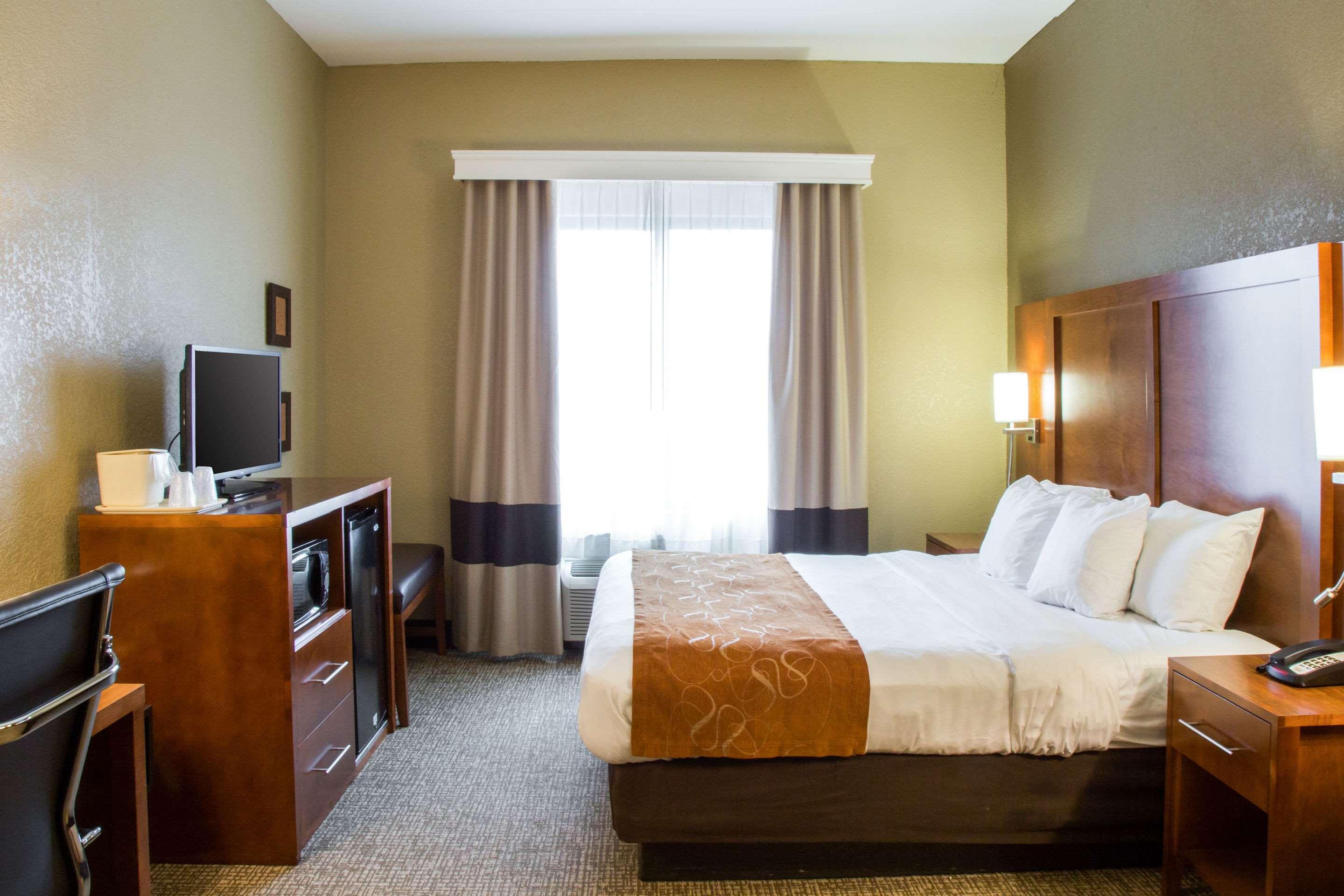 Kentwood Comfort Suites Grand Rapids South מראה חיצוני תמונה