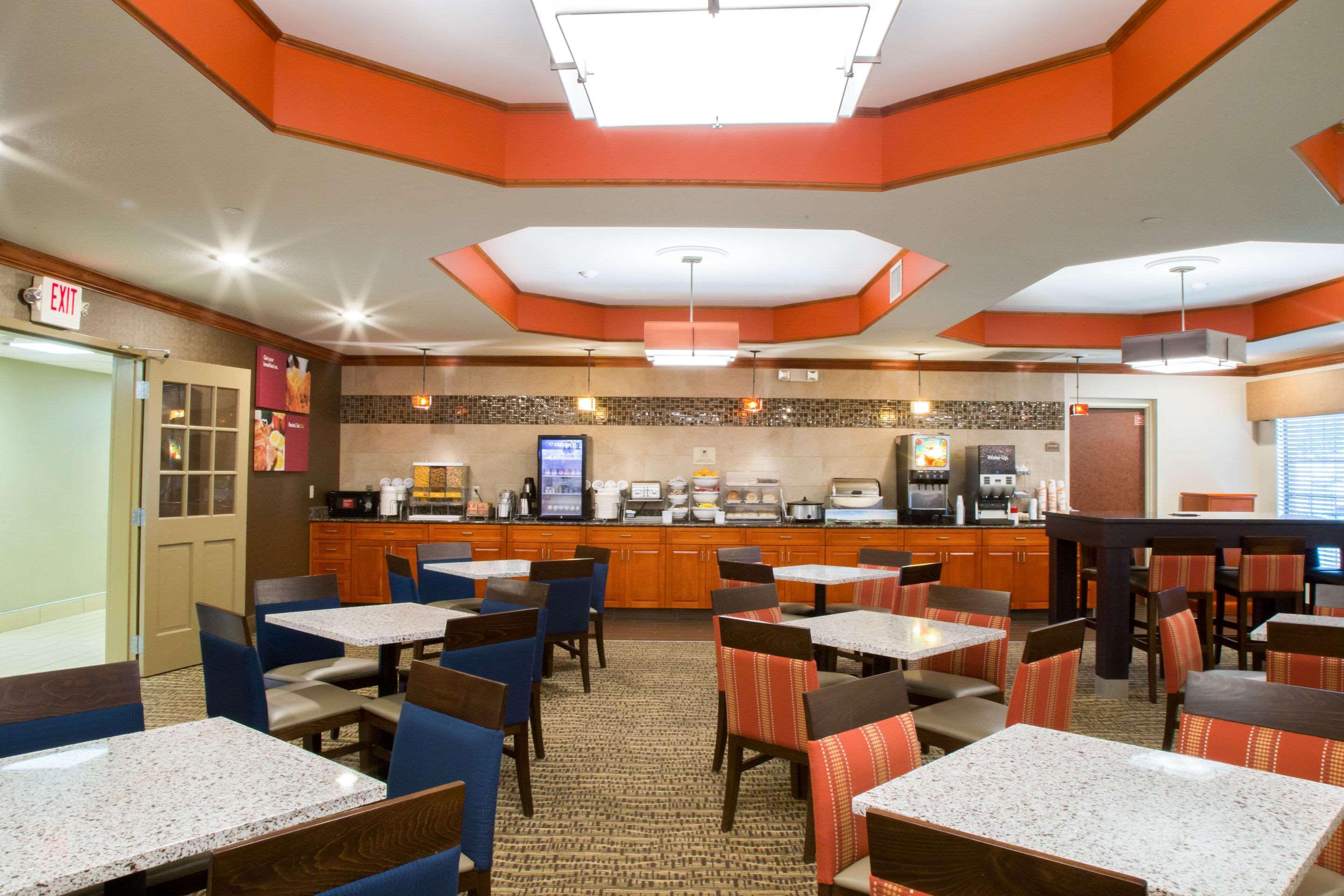 Kentwood Comfort Suites Grand Rapids South מראה חיצוני תמונה